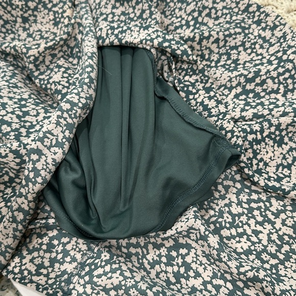 Sienna Sky Floral Green maxi Dress size large - Picture 8 of 8